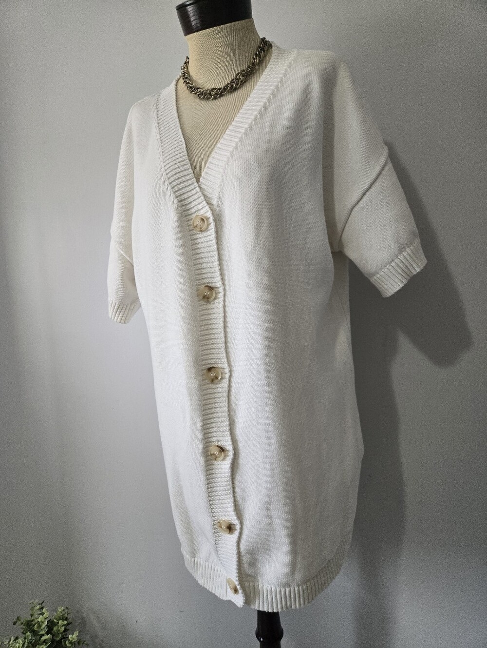 Sabo Australia White Knit Short Sleeve Button-Front Sweater Cardigan. Large - Picture 2 of 13